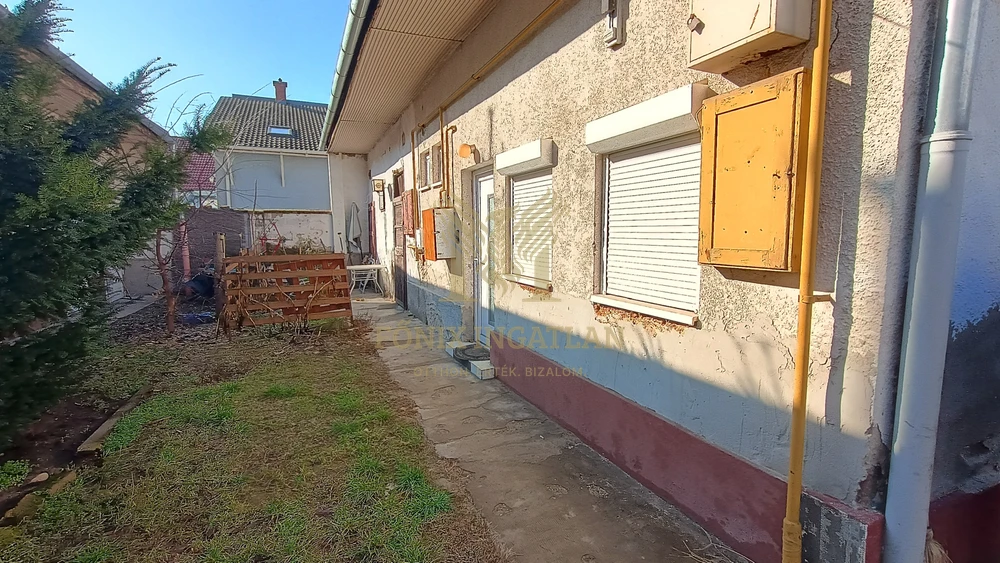 KÜLÖNLEGESSÉG  a IV. kerületben: az Attila utcában