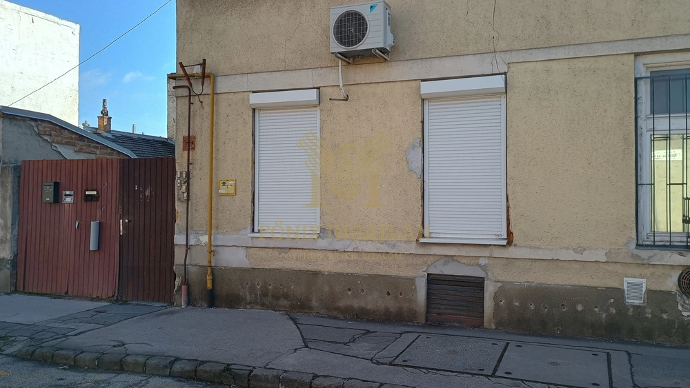 KÜLÖNLEGESSÉG  a IV. kerületben: az Attila utcában