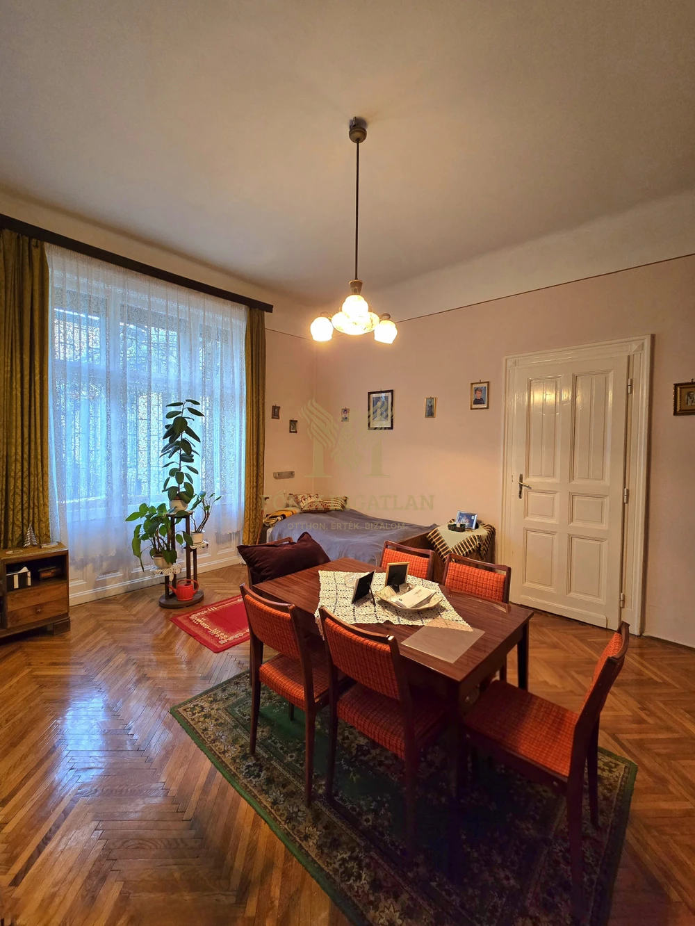 XIII. kerület Hegedűs Gyula utcai felújítandó lakás eladó!