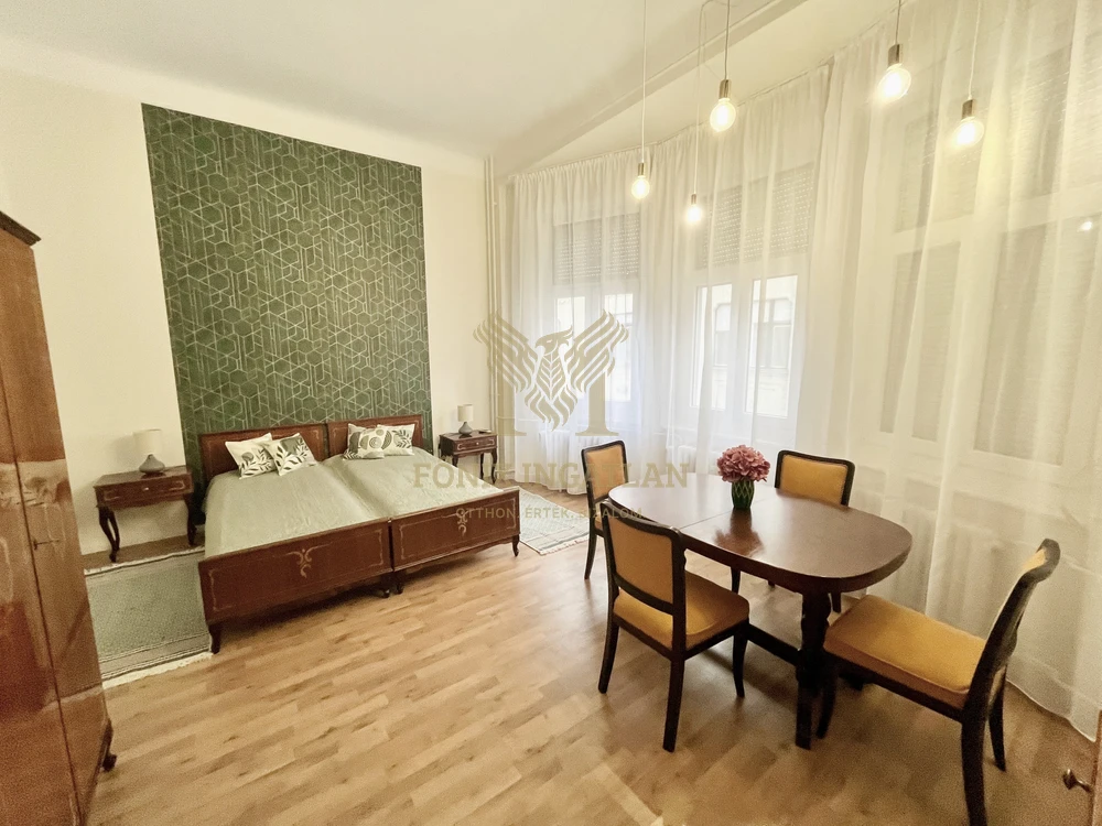 FREKVENTÁLT BELVÁROSI ELHELYEZKEDÉS – IGÉNYES, ESZTÉTIKUS BERENDEZÉS