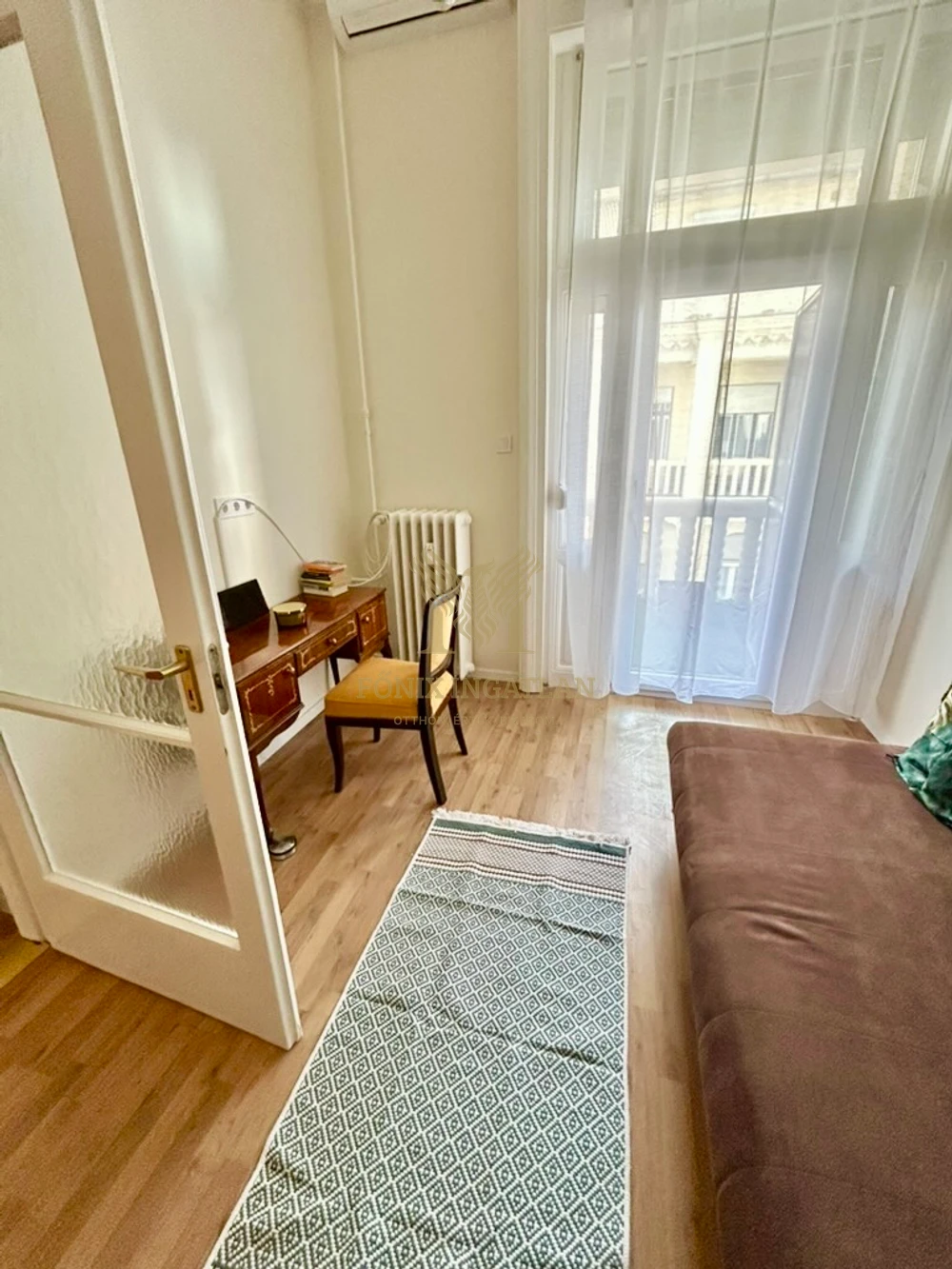 FREKVENTÁLT BELVÁROSI ELHELYEZKEDÉS – IGÉNYES, ESZTÉTIKUS BERENDEZÉS