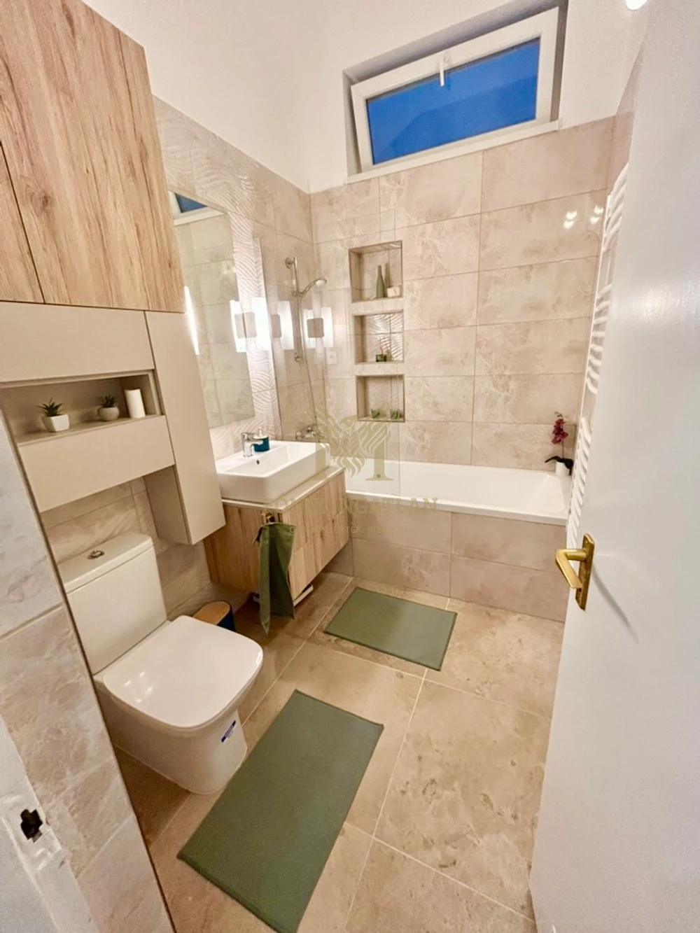 FREKVENTÁLT BELVÁROSI ELHELYEZKEDÉS – IGÉNYES, ESZTÉTIKUS BERENDEZÉS