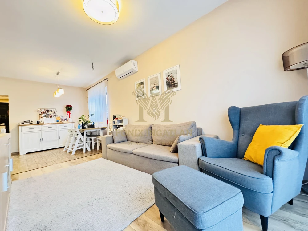 Modern ikerház összközműves utcában eladó!