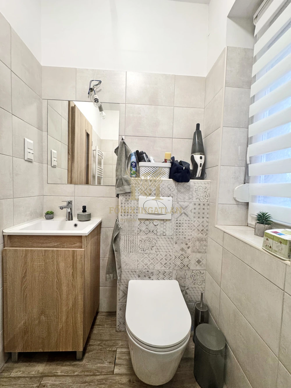 Modern ikerház összközműves utcában eladó! 