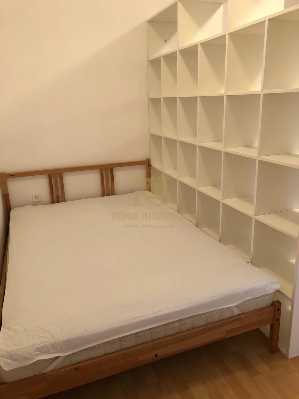 ELADÓ lakás Vácon fiatal pároknak, befektetőknek egyaránt