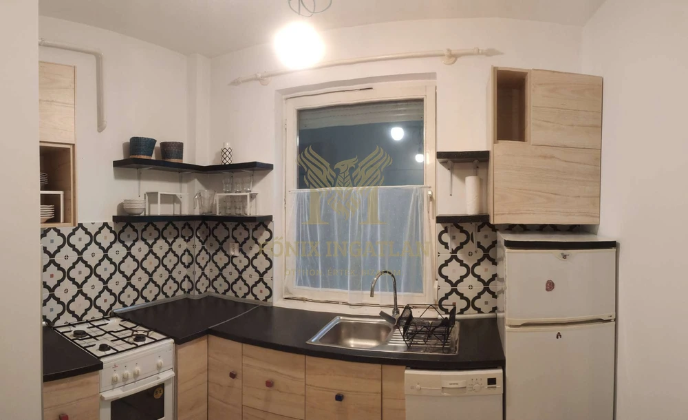 ELADÓ lakás Vácon fiatal pároknak, befektetőknek egyaránt