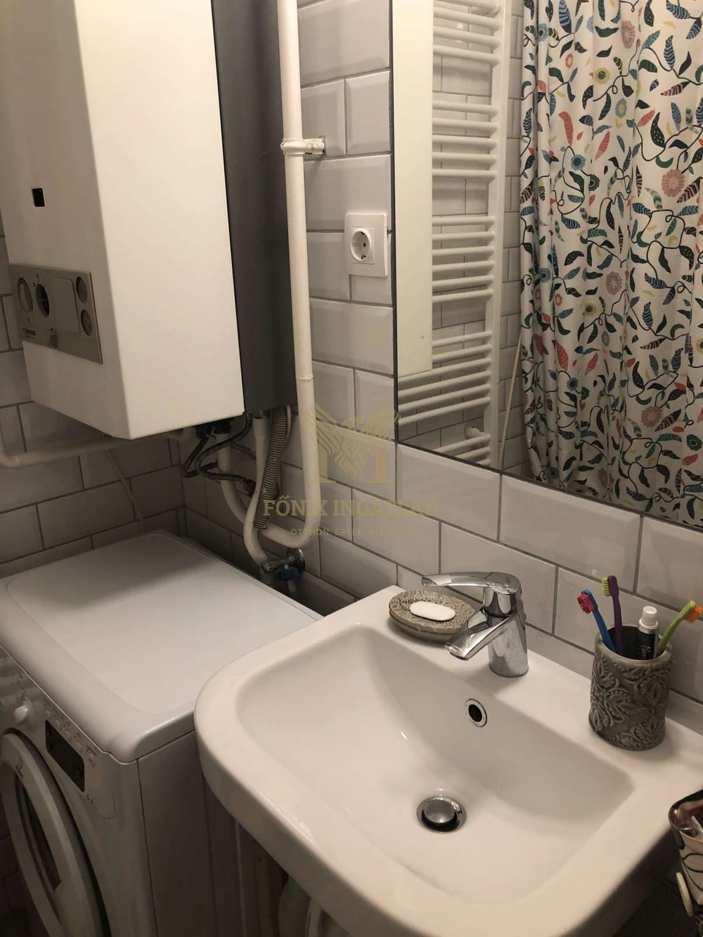 ELADÓ lakás Vácon fiatal pároknak, befektetőknek egyaránt