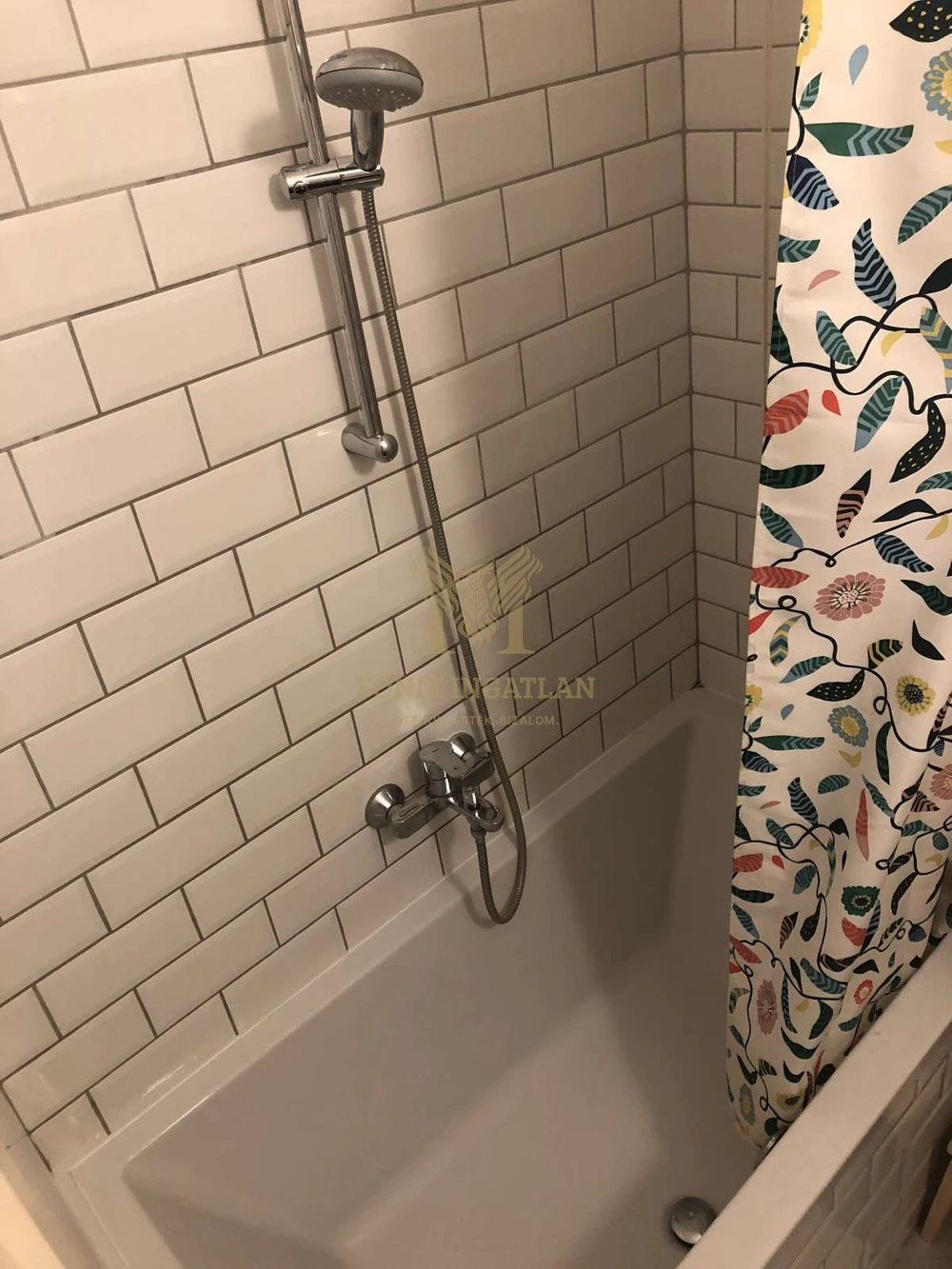 ELADÓ lakás Vácon fiatal pároknak, befektetőknek egyaránt