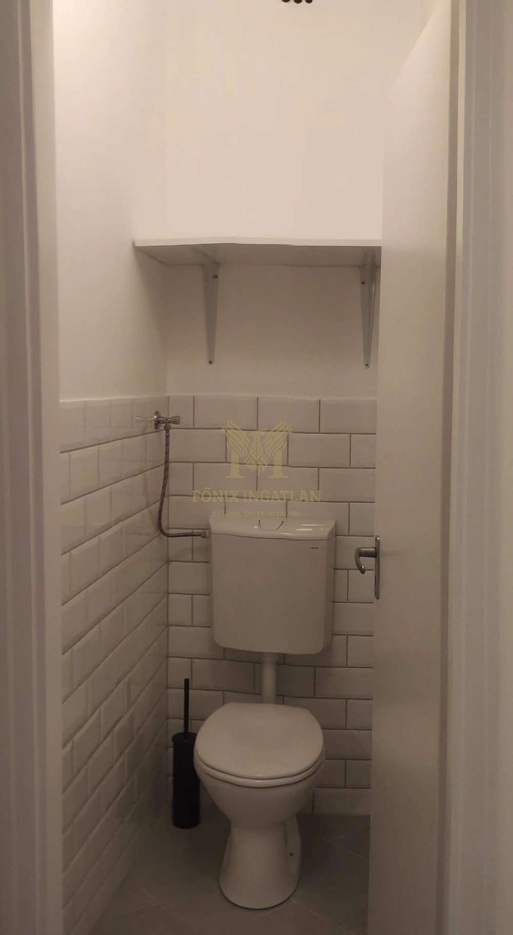 ELADÓ lakás Vácon fiatal pároknak, befektetőknek egyaránt