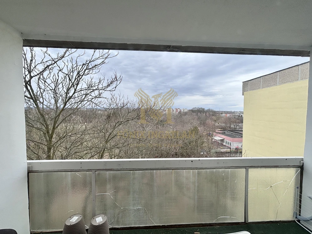 Erkélyes, parkra néző lakás – befektetésnek és otthonnak is tökéletes