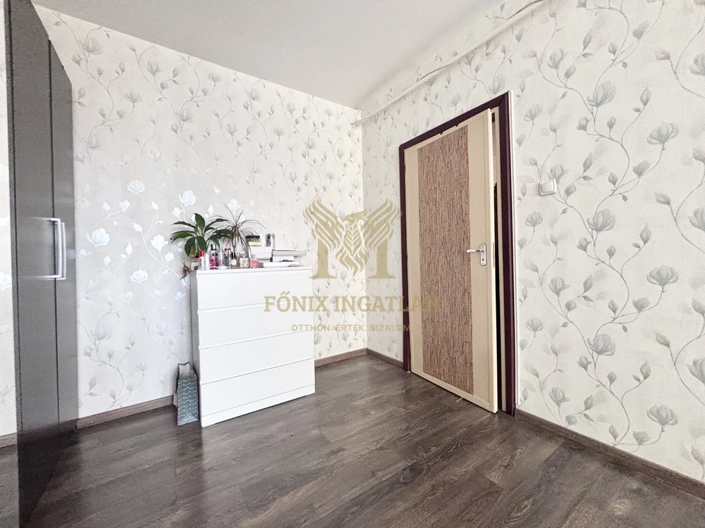 Erkélyes, parkra néző lakás – befektetésnek és otthonnak is tökéletes