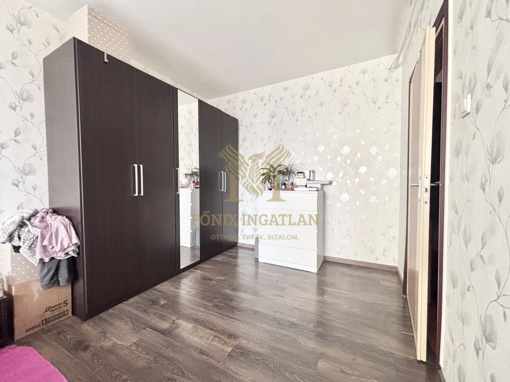 Erkélyes, parkra néző lakás – befektetésnek és otthonnak is tökéletes