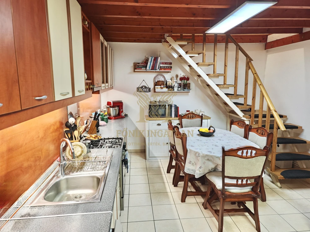 Ritka lehetőség Szigethalmon – rezsibarát, klímás, 3 szobás sorházi lakás - zsákutcában