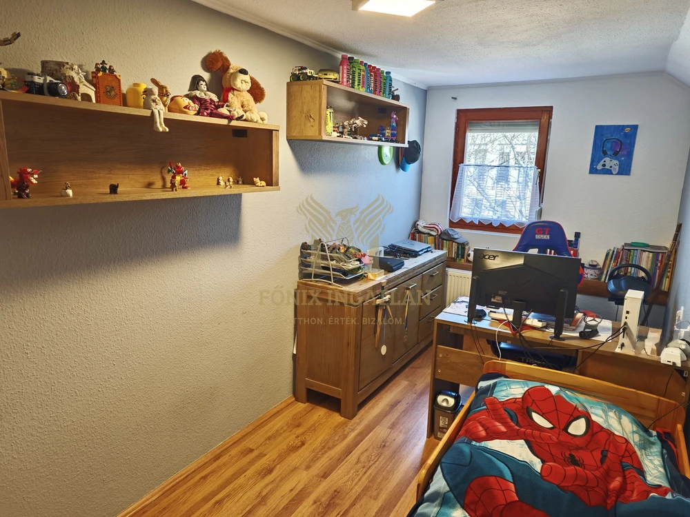 Ritka lehetőség Szigethalmon – rezsibarát, klímás, 3 szobás sorházi lakás - zsákutcában