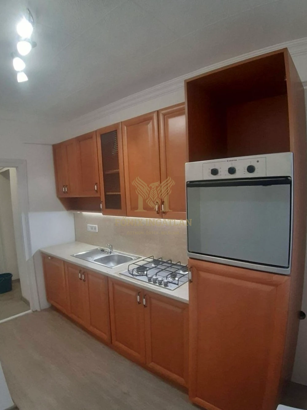 Költözz Deákvár központjába – kész otthon vár rád! 