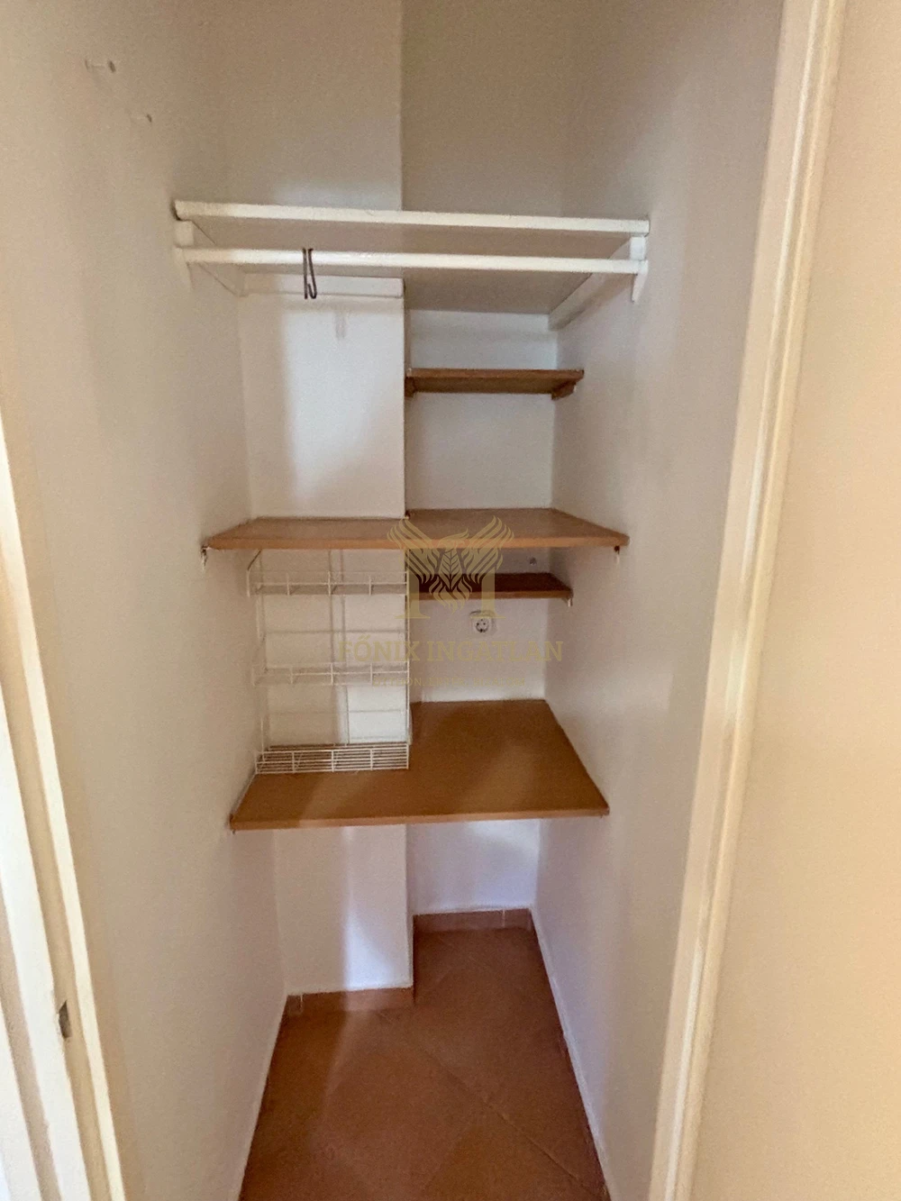 Hangulatos lakás eladó a Rózsadomb tetején