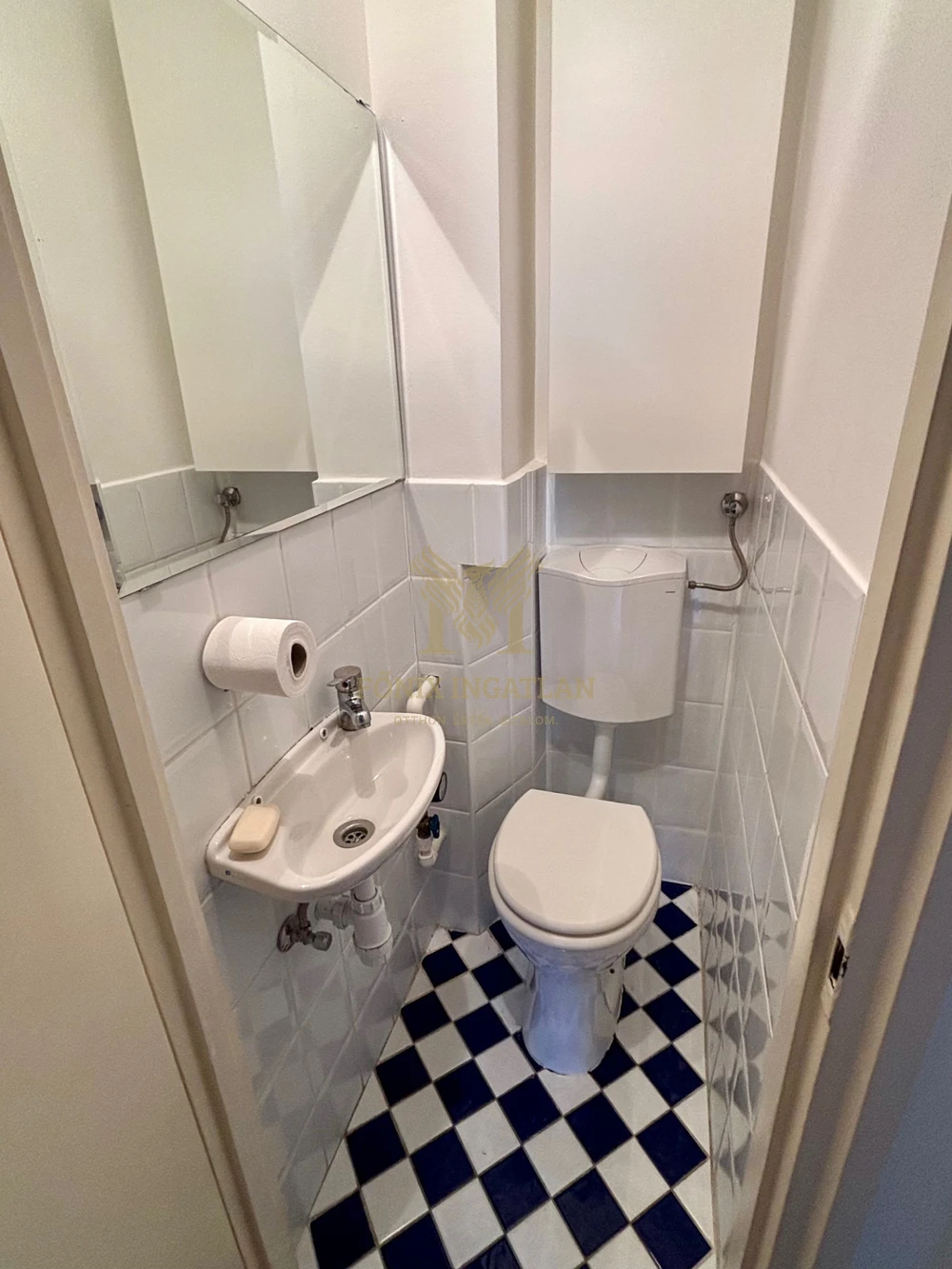 Hangulatos lakás eladó a Rózsadomb tetején