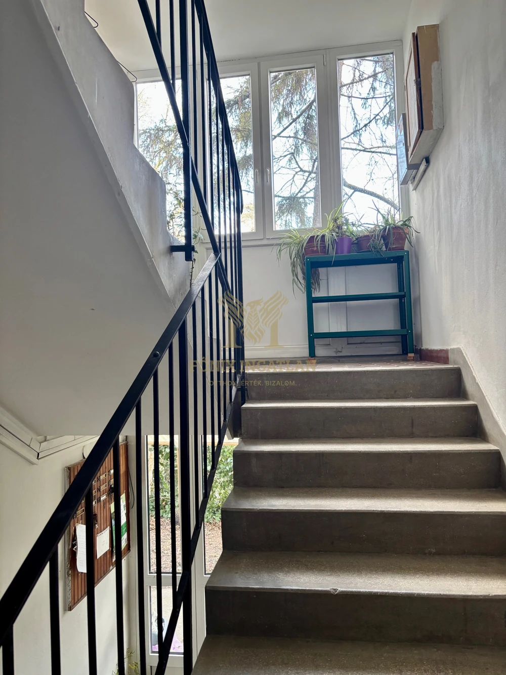 Hangulatos lakás eladó a Rózsadomb tetején