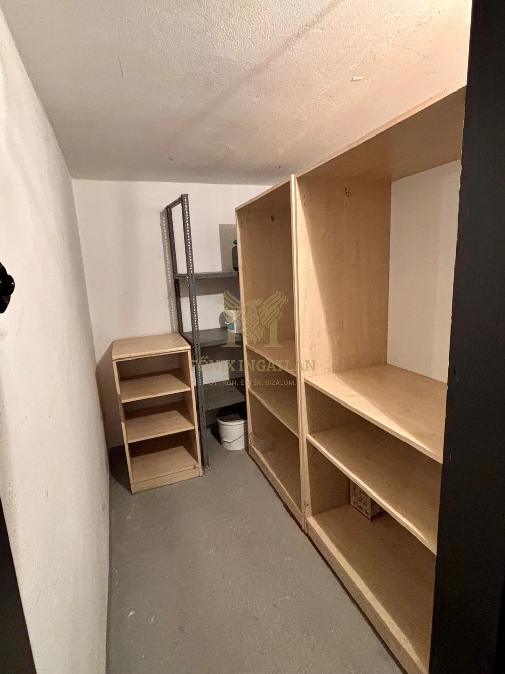 Hangulatos lakás eladó a Rózsadomb tetején