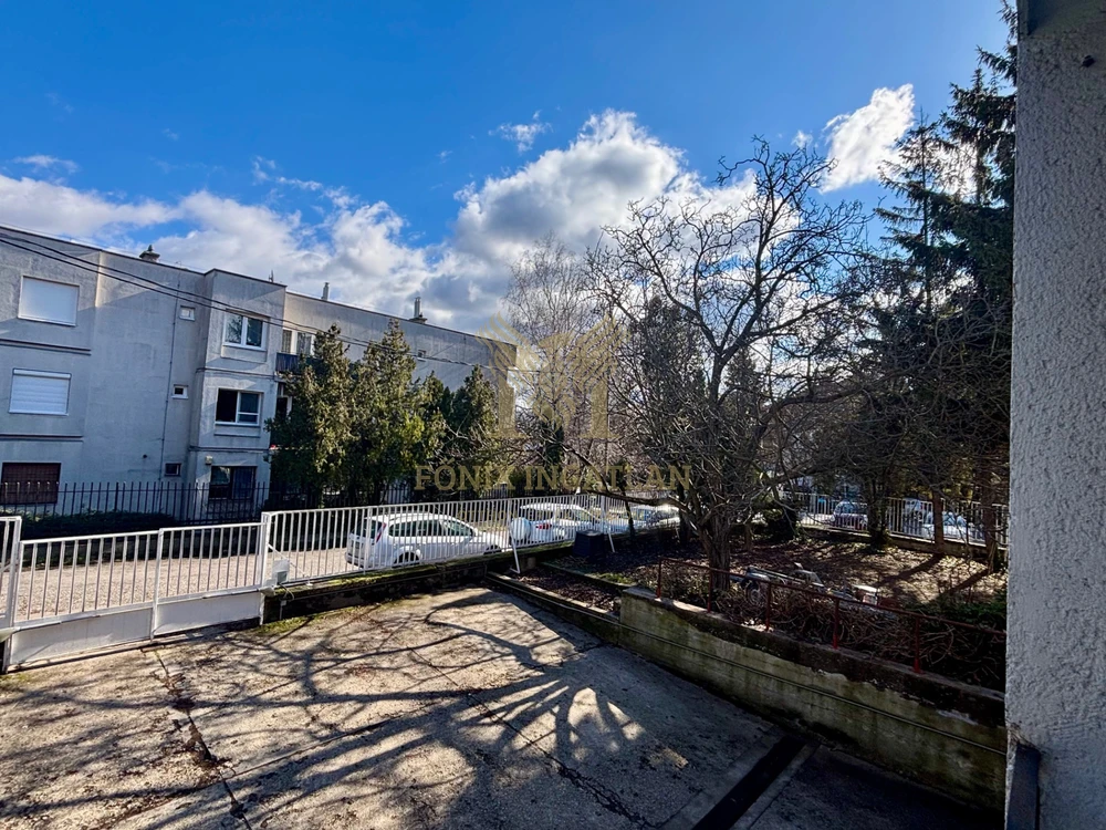 Hangulatos lakás eladó a Rózsadomb tetején