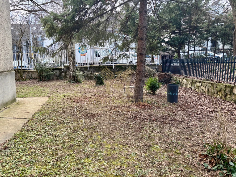 Hangulatos lakás eladó a Rózsadomb tetején