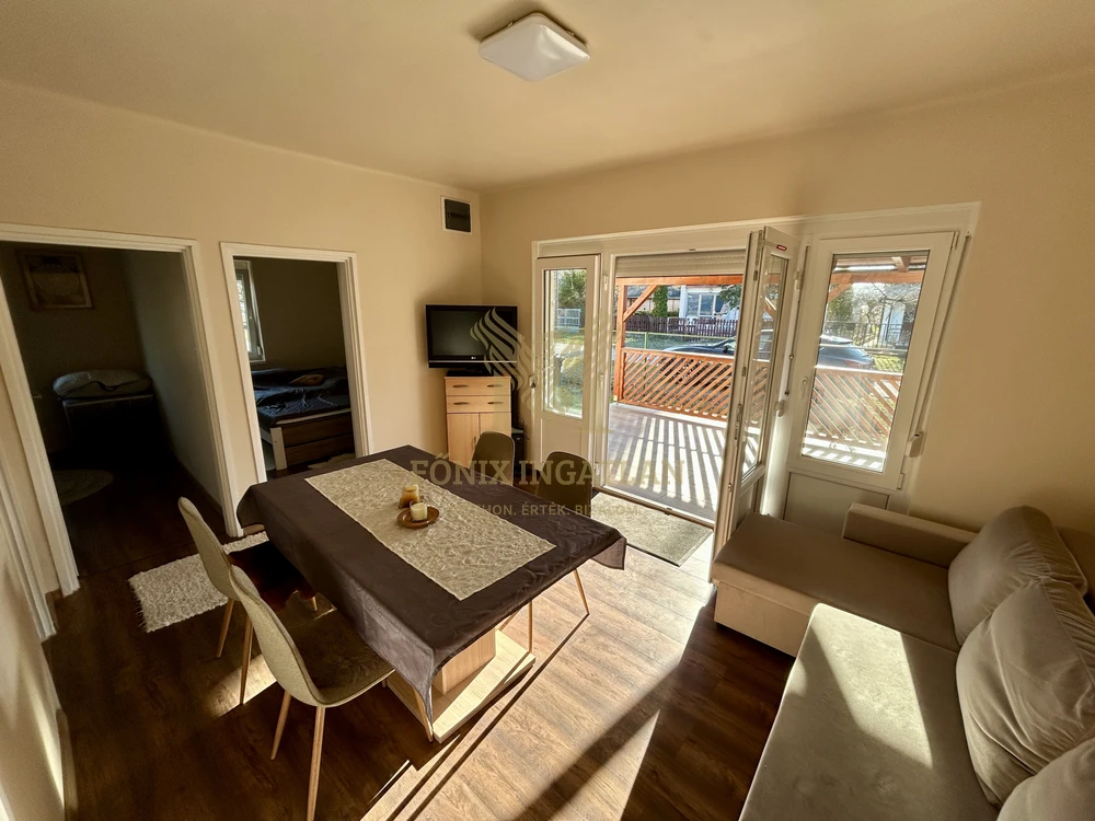 Felújított nyaraló eladó Fonyódligeten