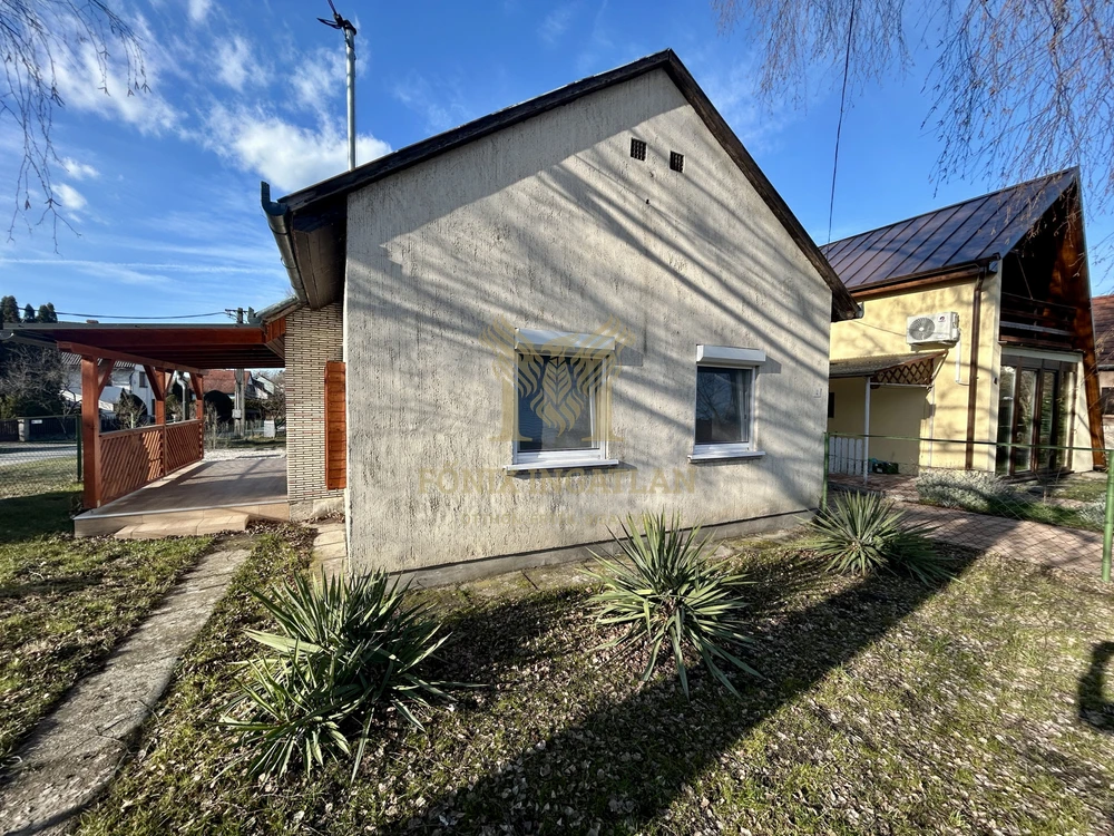 Felújított nyaraló eladó Fonyódligeten