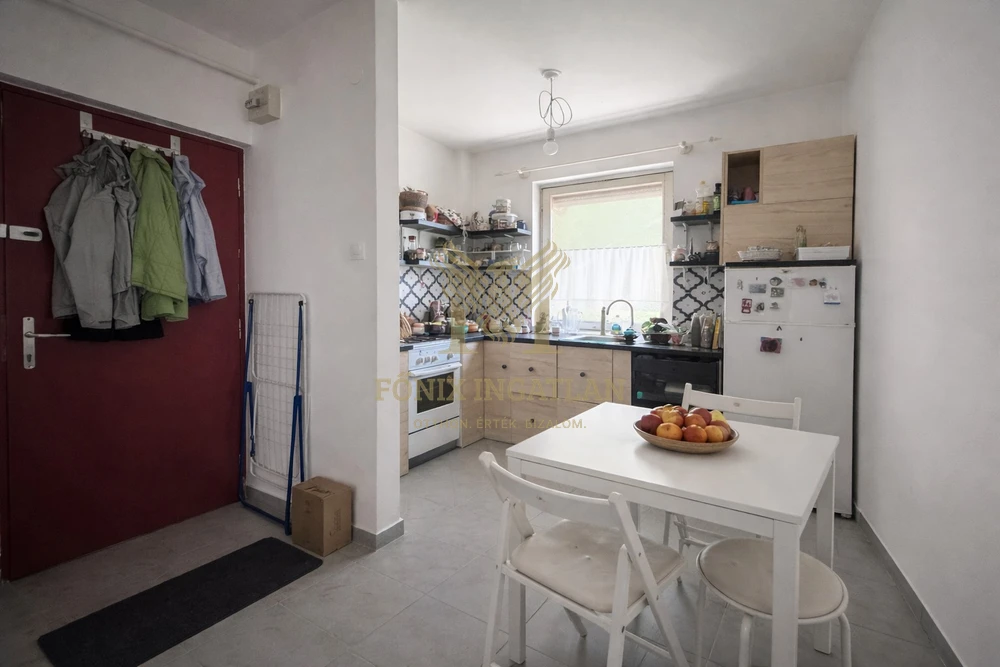 ELADÓ lakás Vácon fiatal pároknak, befektetőknek egyaránt