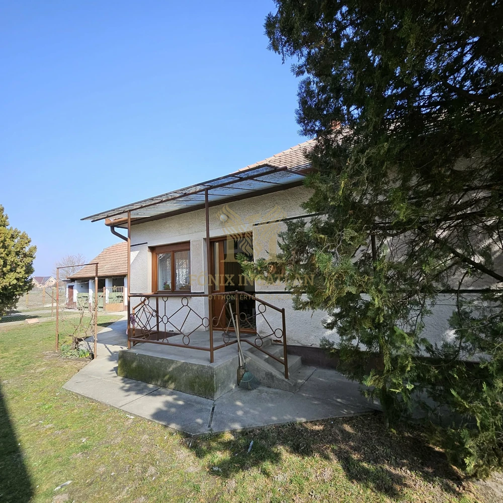 Otthonos családi ház dupla telekkel Kunszentmiklóson – sétatávolságra a központtól!