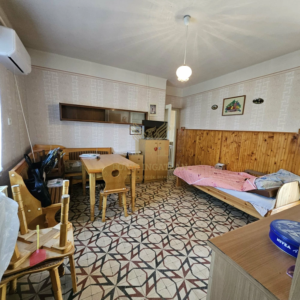 Kivételes lehetőség Kunszentmiklóson – tanya 34 hektár földterülettel, Kunbábony részen!