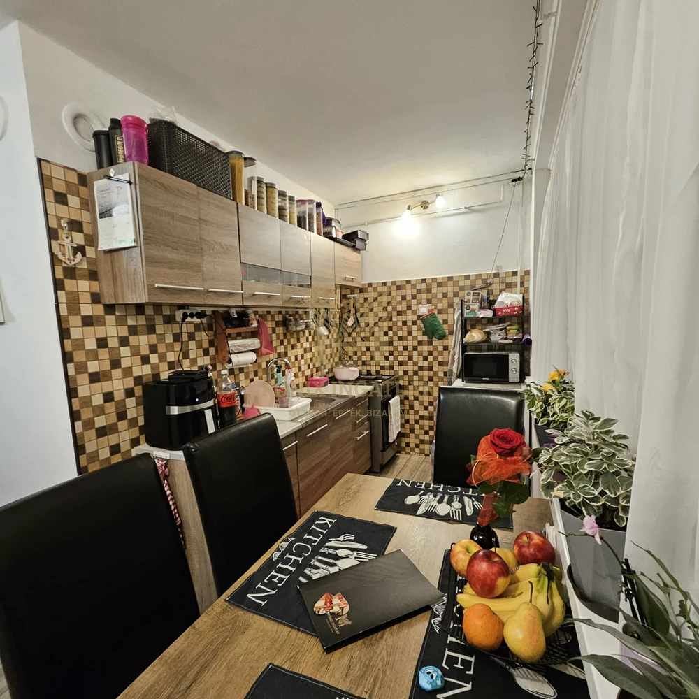 For sale: renovated, cost-free apartment in Szabadszállás