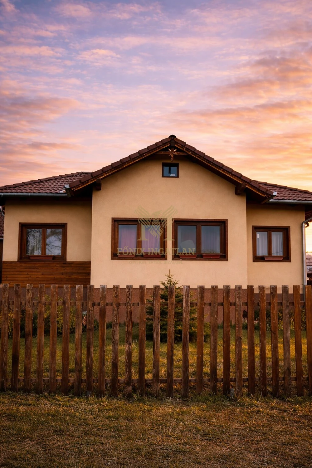 Tágas családi otthon Gödöllőn – nagy terek, energiatakarékos megoldások!