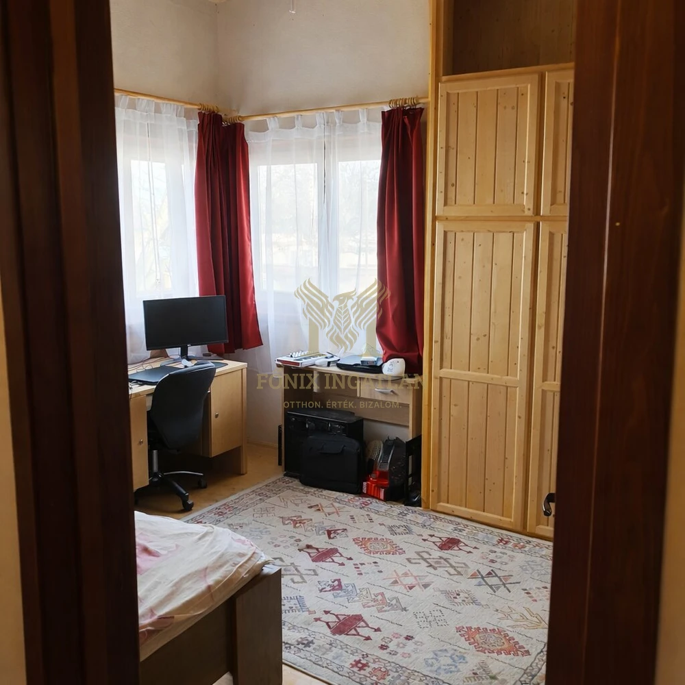 Tágas családi otthon Gödöllőn – nagy terek, energiatakarékos megoldások!