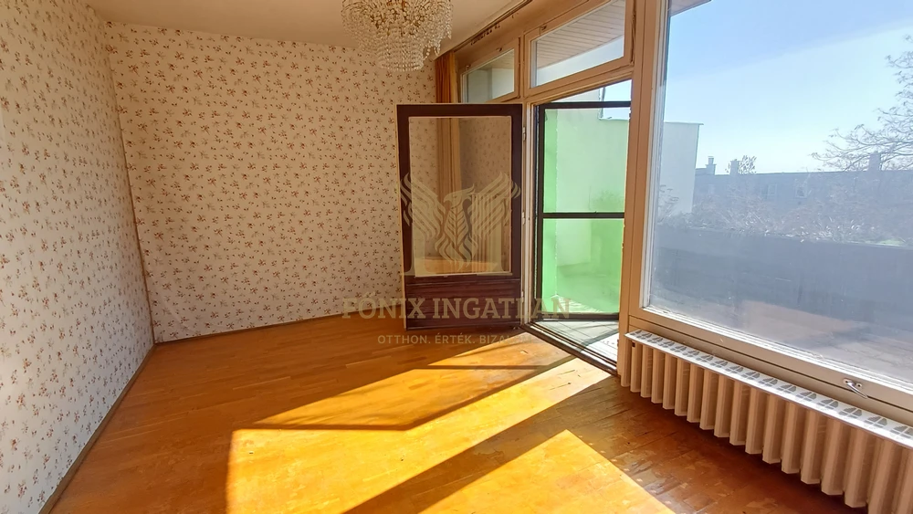 Természetközeli otthon a Rózsadombon – saját kertrésszel!