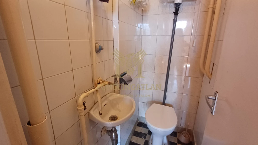 Természetközeli otthon a Rózsadombon – saját kertrésszel!