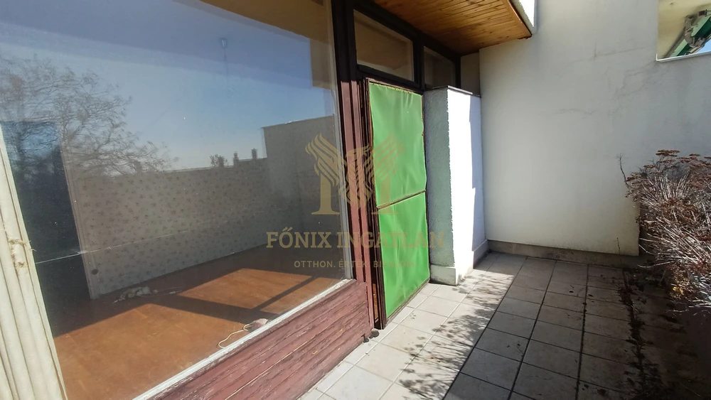 Természetközeli otthon a Rózsadombon – saját kertrésszel!