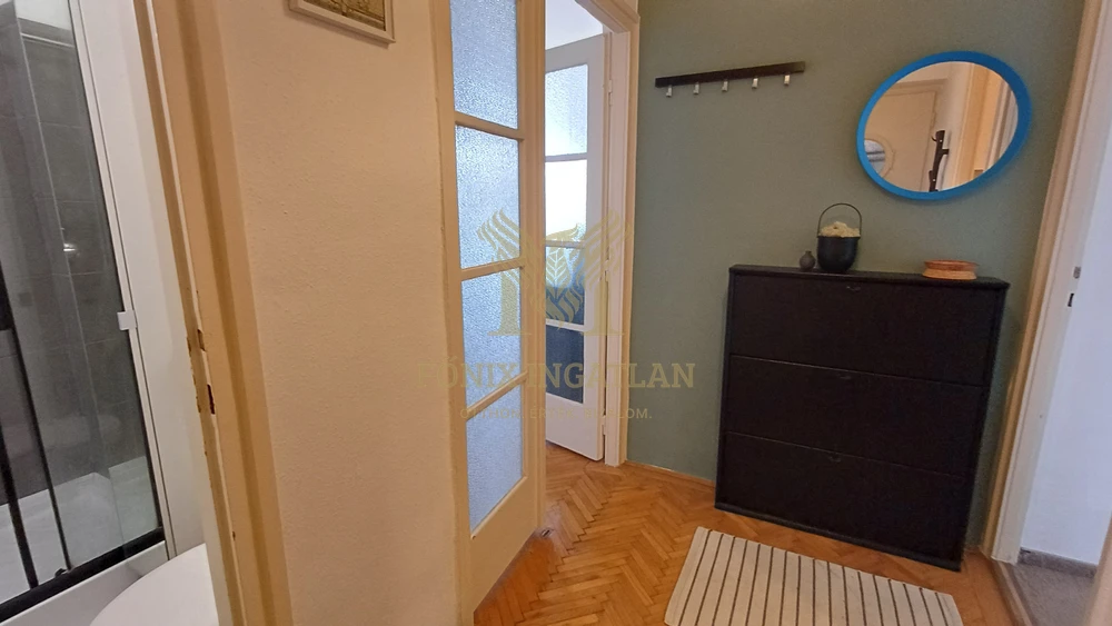 FELHÉVÍZEN PANORÁMÁS, 2 SZOBÁS LAKÁS ELADÓ!