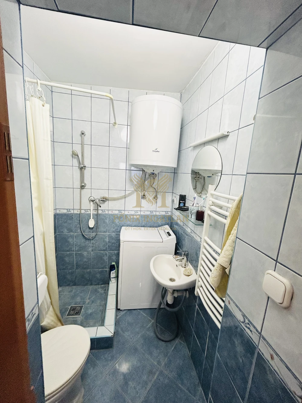 Bájos, felújított lakás Vác belvárosában – ideális befektetés, pár percre a Dunától!