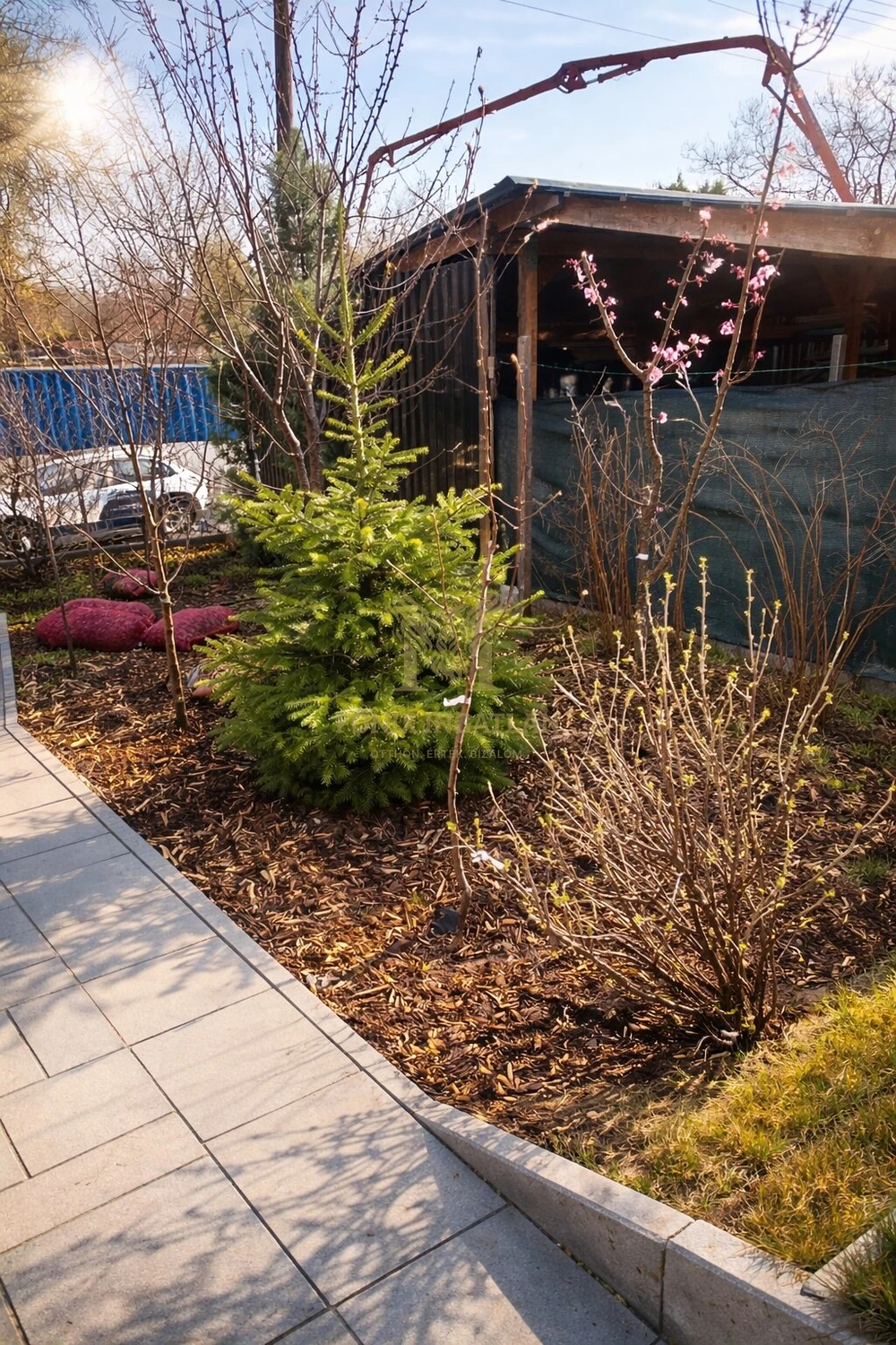 ERDŐ MELLETTI LUXUS OTTHON FÓTON – 4 SZOBA + NAPPALI, NAPELEM, MEDENCE!