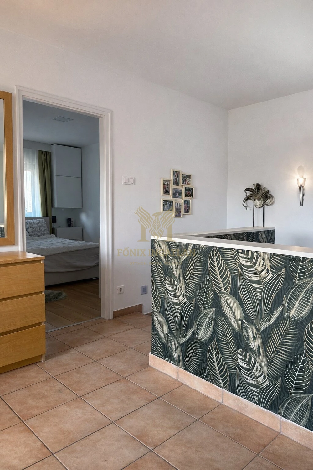 ERDŐ MELLETTI LUXUS OTTHON FÓTON – 4 SZOBA + NAPPALI, NAPELEM, MEDENCE!