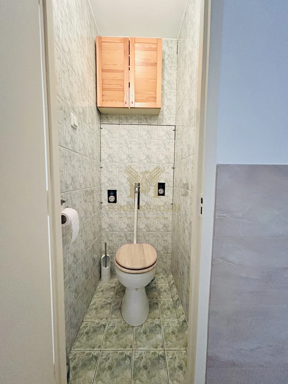 Világos, erkélyes otthon zöld környezetben – Gödöllőn, az Erzsébet-park mellett