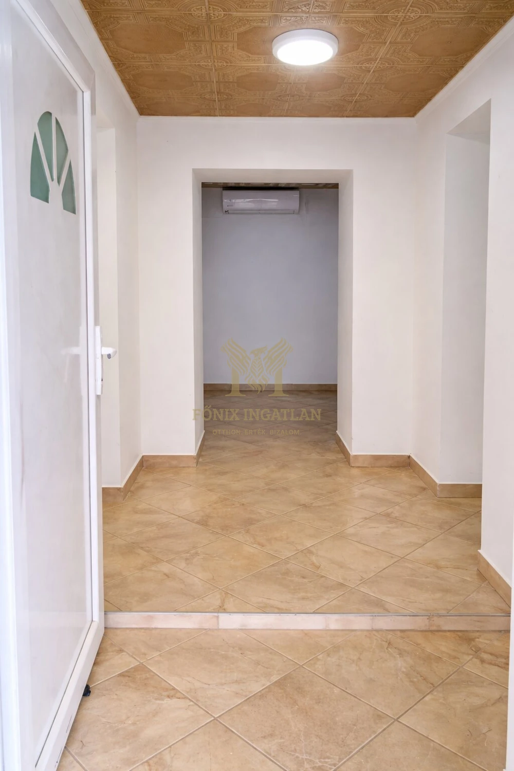 TELJESEN FELÚJÍTOTT CSALÁDI HÁZ KÓKA FŐ UTCÁJÁN – 1150 m² TELEK, TERASZOK, GAZDÁLKODÁSI LEHETŐSÉG!