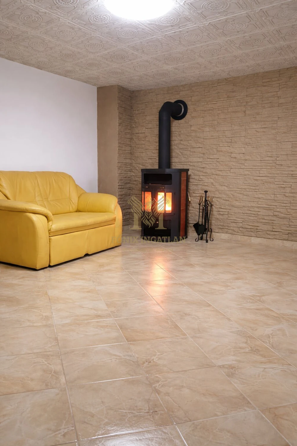 TELJESEN FELÚJÍTOTT CSALÁDI HÁZ KÓKA FŐ UTCÁJÁN – 1150 m² TELEK, TERASZOK, GAZDÁLKODÁSI LEHETŐSÉG!