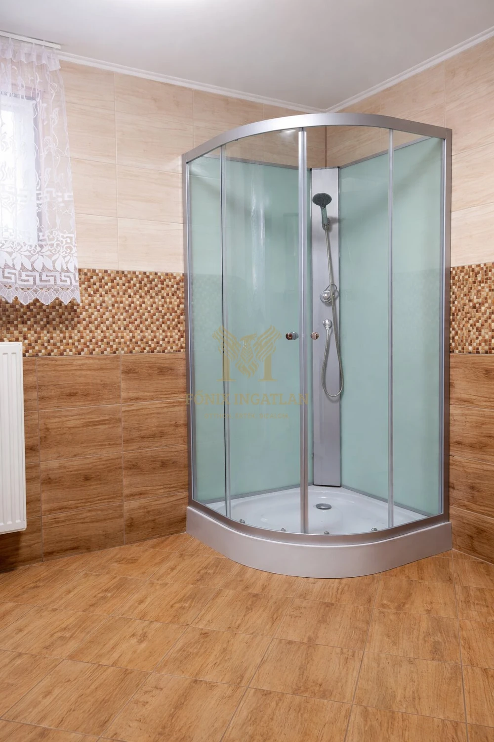 TELJESEN FELÚJÍTOTT CSALÁDI HÁZ KÓKA FŐ UTCÁJÁN – 1150 m² TELEK, TERASZOK, GAZDÁLKODÁSI LEHETŐSÉG!