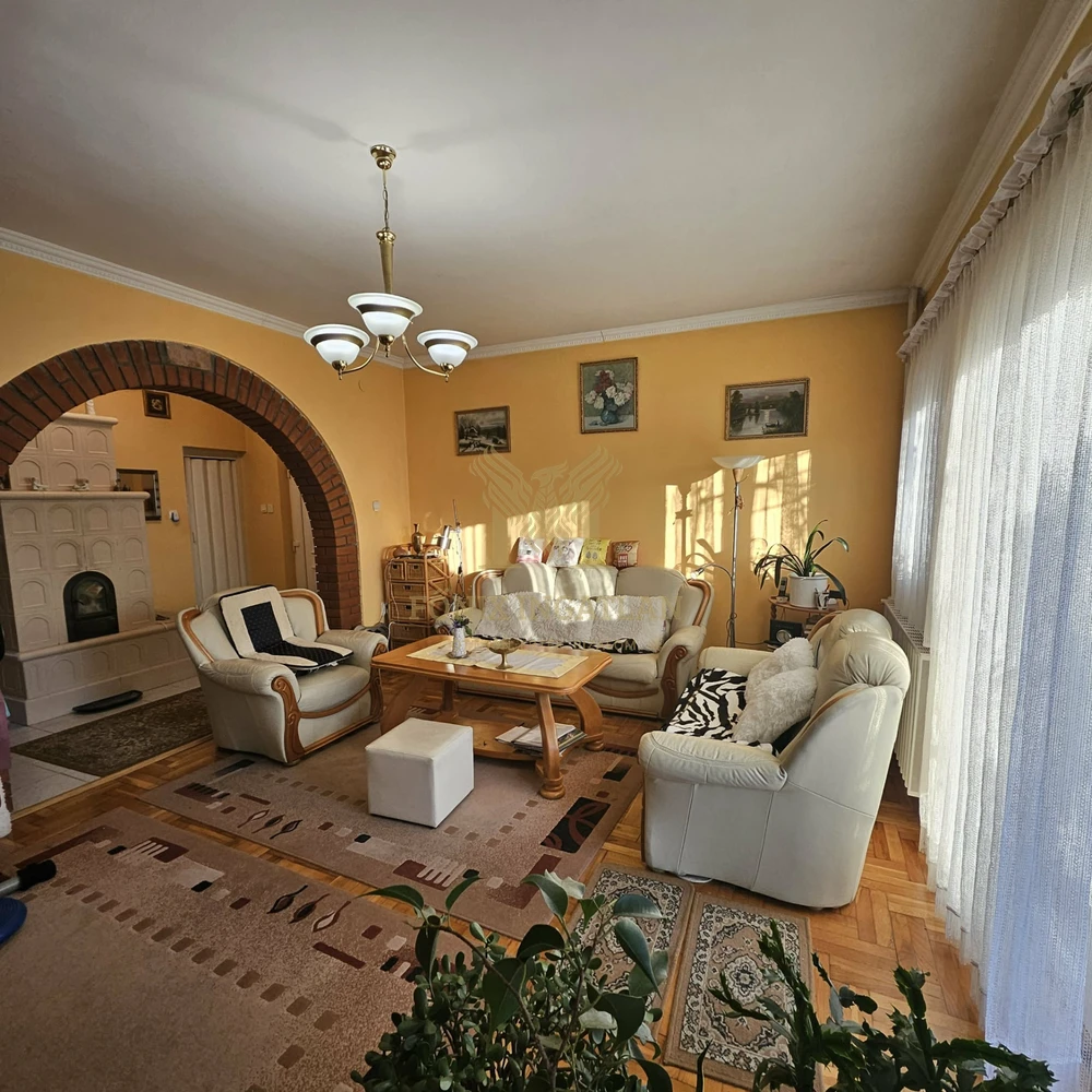 Nyugalom, tér és otthonosság egy helyen – Felsőpakonyban!