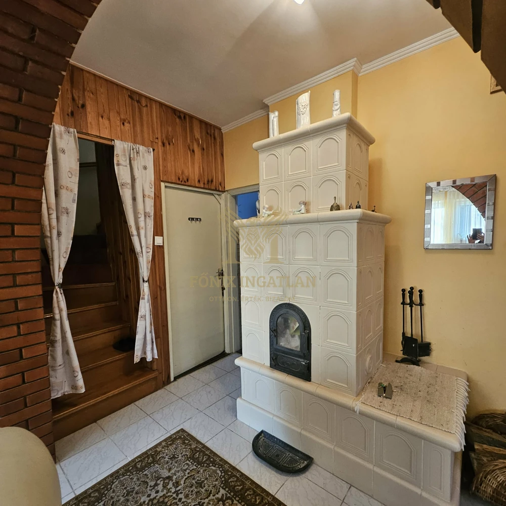 Nyugalom, tér és otthonosság egy helyen – Felsőpakonyban!