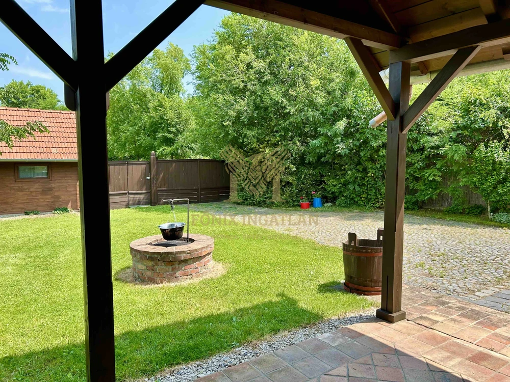 Különleges hangulatú vendégház eladó Püspökladány szívében