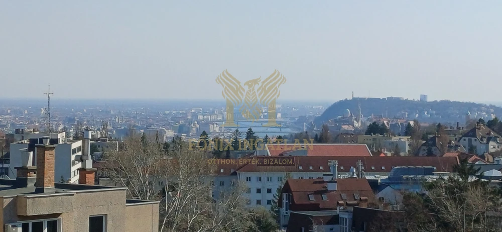 RÓZSADOMBON GYÖNYÖRŰ PANORÁMÁS VILÁGOS LAKÁS ELADÓ !!!