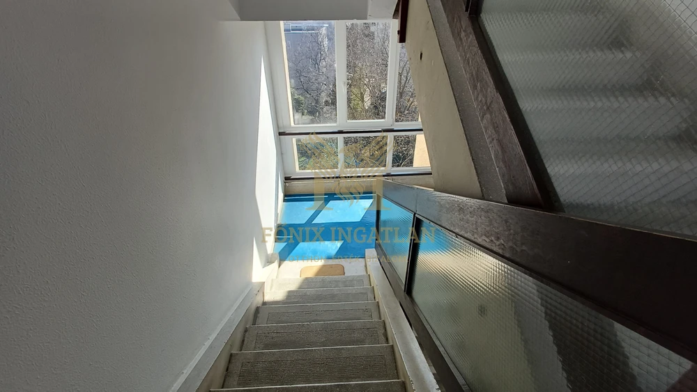 RÓZSADOMBON GYÖNYÖRŰ PANORÁMÁS VILÁGOS LAKÁS ELADÓ !!!