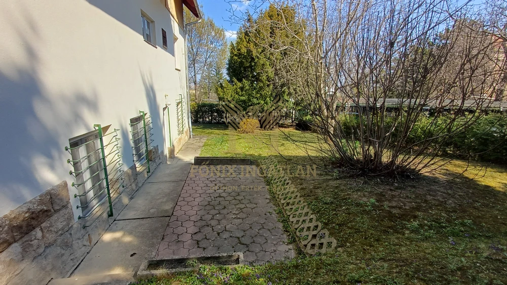 SASHEGYI, KERTKAPCSOLATOS LAKÁS ELADÓ